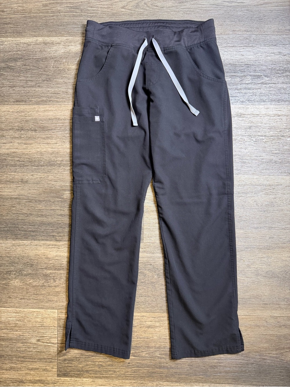 FIGS Women’s Black Jogger-Style Utility Scrub Pants with Gray Drawstring